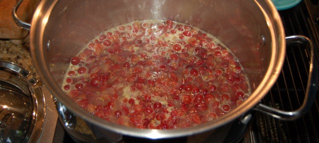 Grapes, boiling for jam