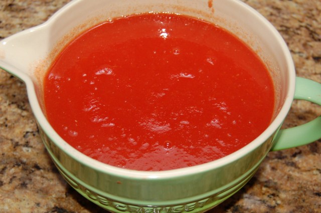 Plain tomato juice for sauce Plain tomato juice for sauce
