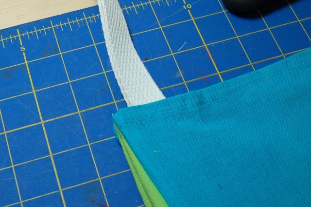 Puckered edge straps Puckered edge straps